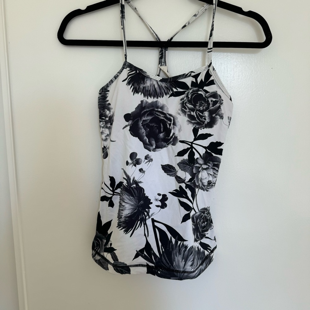 Lululemon workout top